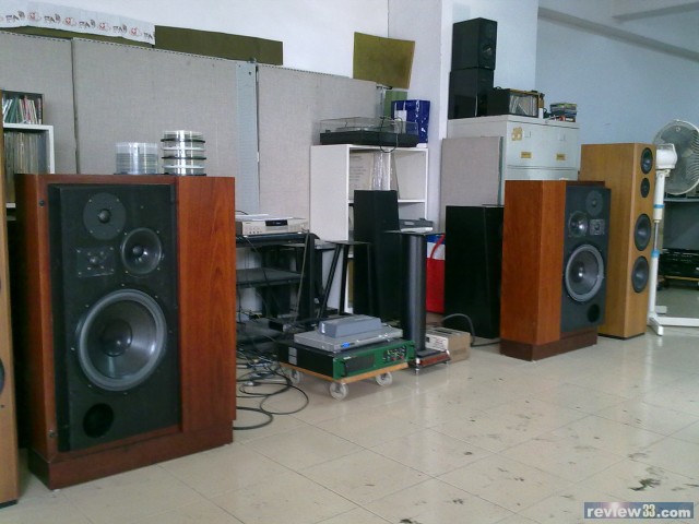 tandberg studio monitor speakers